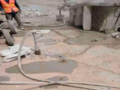 大观水泥混凝土路面板底注浆技术 路面脱空注浆整治方案